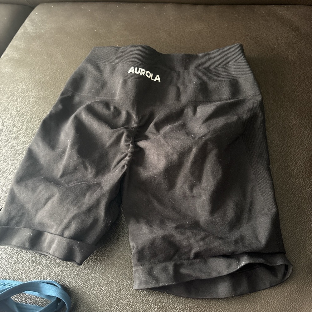 AUROLA Women's Athletic Shorts in Black
